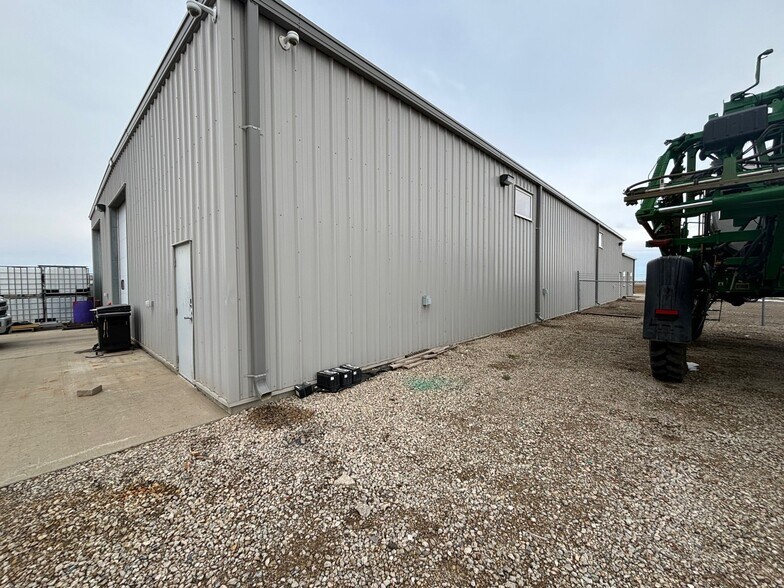 More Photos Of 6220 E Highway 2, Minot Service For Lease