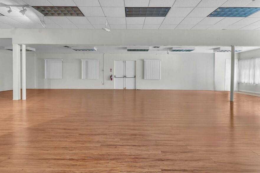 Primary Photo Of 9707 Flower St, Bellflower Religious Facility For Lease