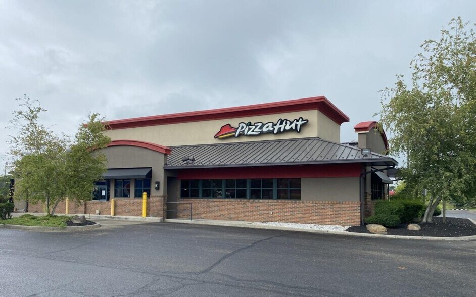 Primary Photo Of 4166 Boardman Canfield Rd, Canfield Fast Food For Sale