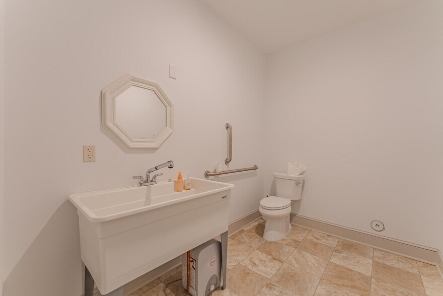 More Photos Of 78 W Canal St, Wabash Apartments For Sale