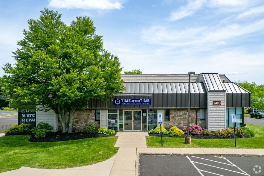 More Photos Of 130 Almshouse Rd, Richboro Medical For Sale