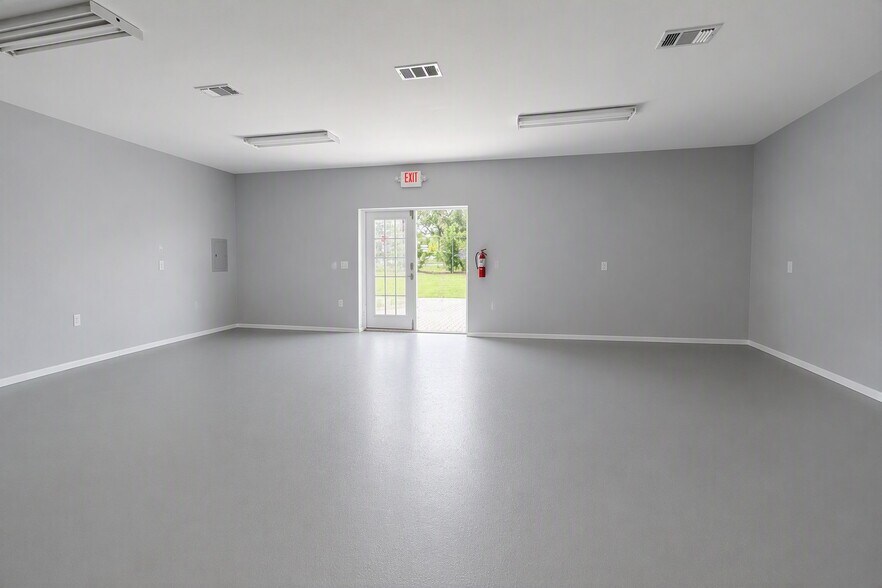 More Photos Of 2054 Crawford St, Fort Myers Loft Creative Space For Lease