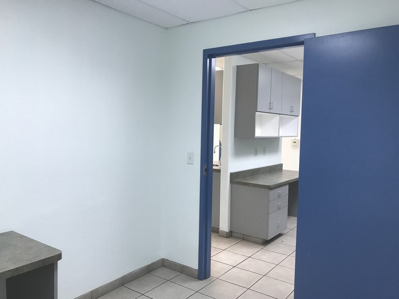More Photos Of 1310 W St Marys Rd, Tucson Medical For Lease