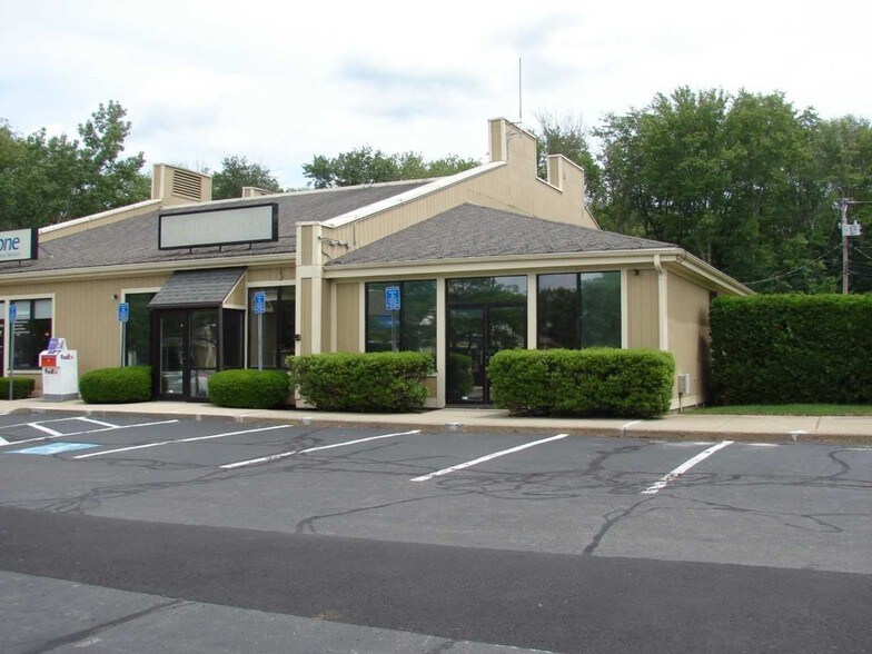 More Photos Of 2168 Diamond Hill Rd, Woonsocket Unknown For Lease