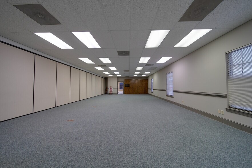 More Photos Of 322 S Main St, Lancaster Medical For Sale