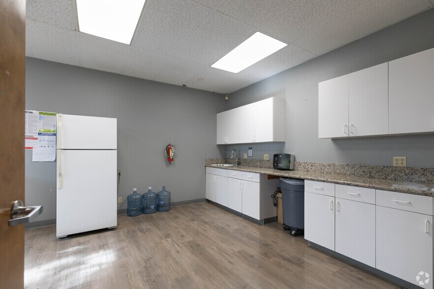 More Photos Of 140 S Flower St, Orange Medical For Lease