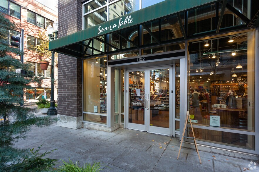 More Photos Of 1120 NW Couch St, Portland Office For Lease