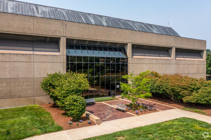 More Photos Of 3000 Minuteman Rd, Andover Flex For Sale