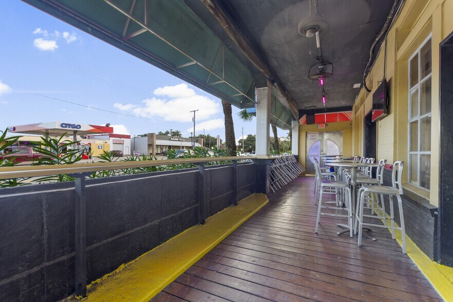 More Photos Of 17886 Tx-3, Webster Bar For Sale