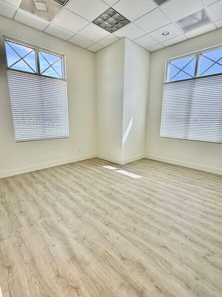 More Photos Of 4660 Cardinal Way, Naples Unknown For Lease