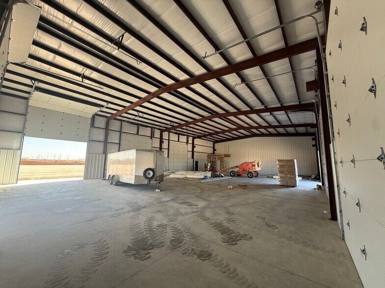More Photos Of 5116 CR 131, Midland Warehouse For Sale