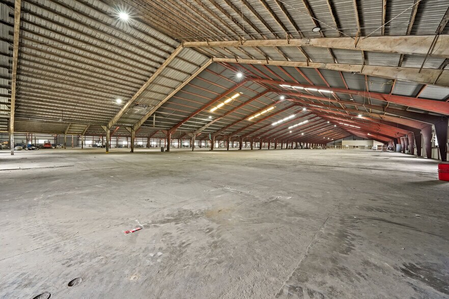 More Photos Of 14029 Almeda Rd, Houston Warehouse For Lease