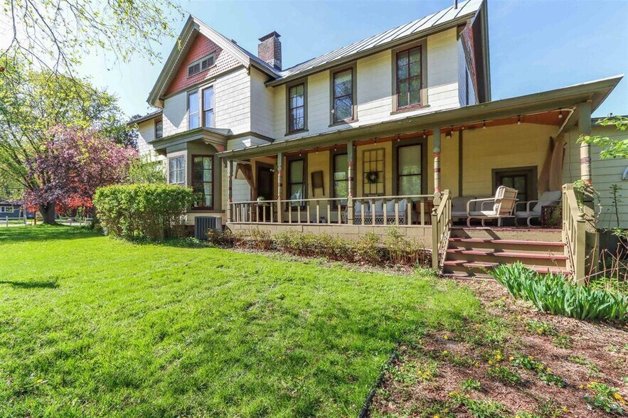 More Photos Of E3192 Apple Tree Ln, Waupaca Hospitality For Sale