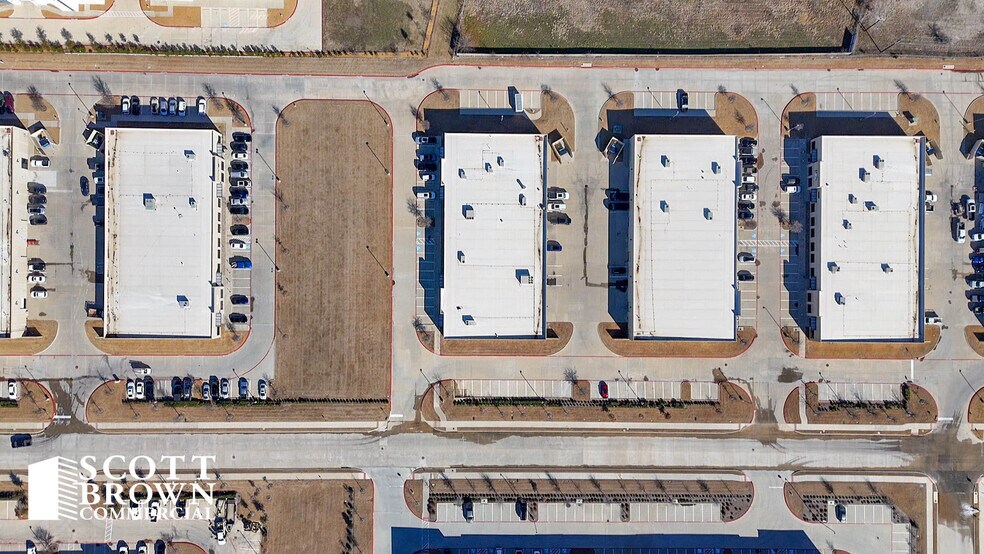 More Photos Of 650 Industry Way, Prosper Showroom For Lease