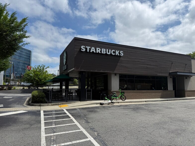 More Photos Of 1851 NE Peachtree Rd, Atlanta Freestanding For Lease