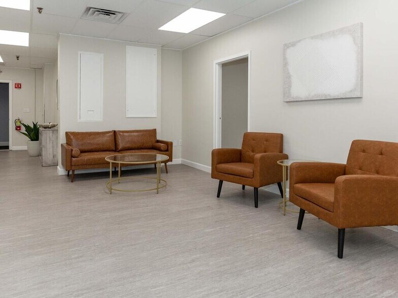 More Photos Of 449 Silas Deane Hwy, Wethersfield Medical For Lease