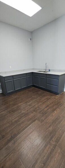 More Photos Of 28731 S Cargo Ct, Bonita Springs Light Manufacturing For Lease