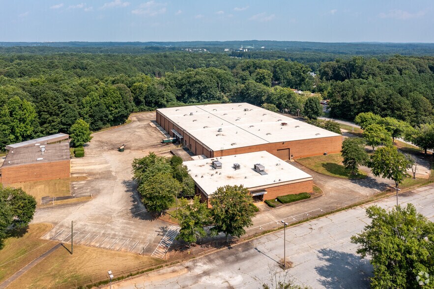 More Photos Of 2400 Mellon Ct, Decatur Distribution For Lease