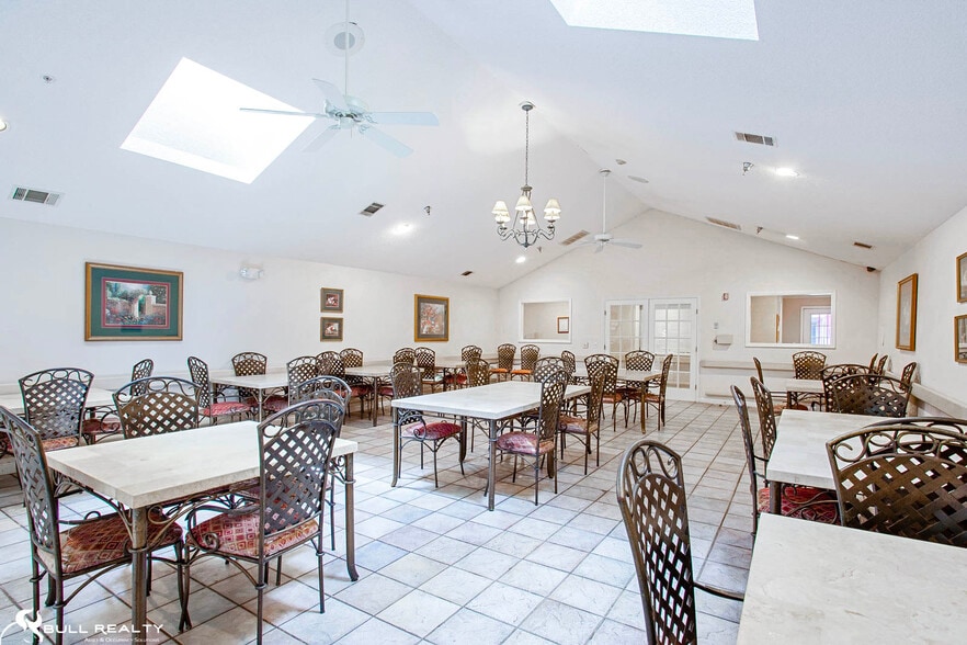 More Photos Of 8510 Whitefield Ave, Savannah Assisted Living For Sale