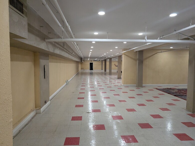 More Photos Of 6717-6719 Pacific Blvd, Huntington Park Storefront For Lease