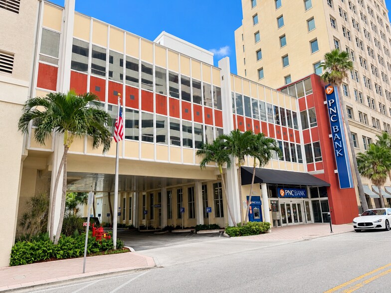 More Photos Of 218 Datura St, West Palm Beach Office For Lease