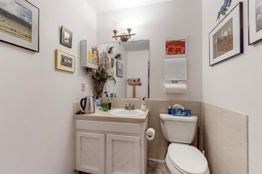 More Photos Of 1482 S Saint Francis Dr, Santa Fe Office For Sale