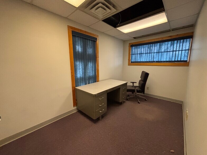 More Photos Of 1213 N Us-127-br, Saint Johns Office For Sale