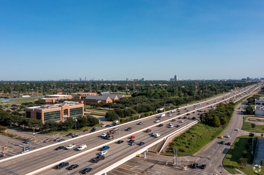 More Photos Of 2930 W Sam Houston Pkwy N, Houston Office For Lease