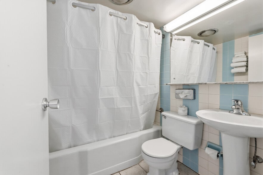 More Photos Of 6920 Motor Inn Dr, Huntingdon Hotel For Sale