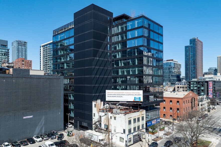 More Photos Of 448 N LaSalle Dr, Chicago Office For Lease