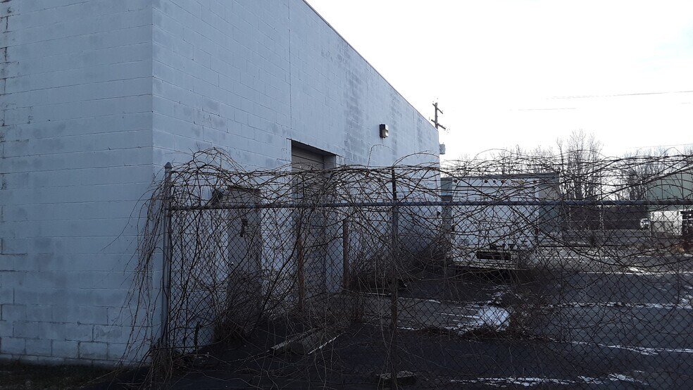 More Photos Of 1325 Marion Rd, Columbus Warehouse For Lease