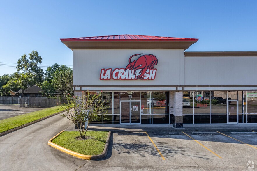 More Photos Of 4300-4302 Fairmont Pky, Pasadena Unknown For Lease