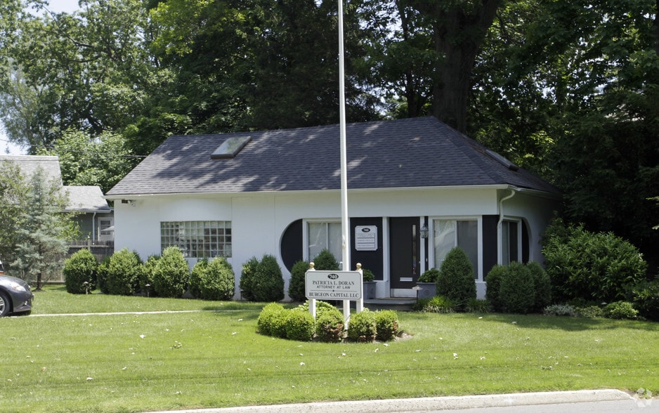 More Photos Of 740 Glen Cove Ave, Glen Head Office For Sale