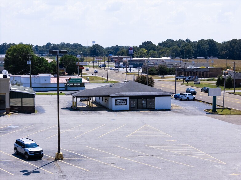 More Photos Of 2210 N Central Ave, Humboldt Unknown For Lease