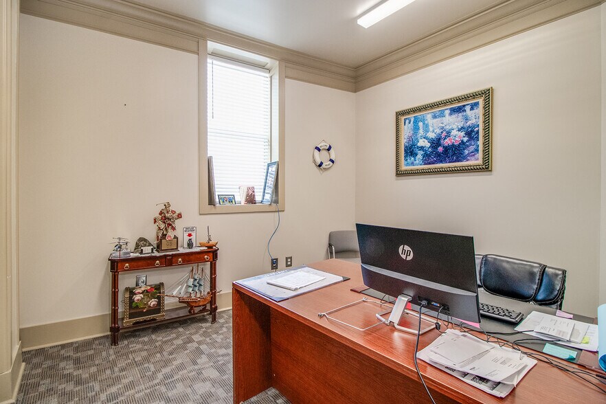 More Photos Of 21 E Athens St, Winder General Retail For Sale