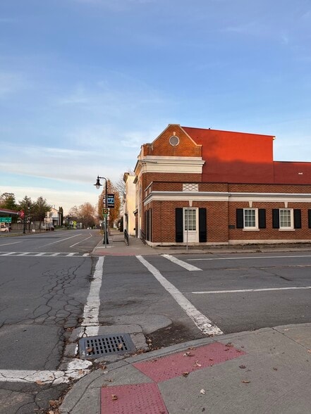 More Photos Of 97 Glasgow St, Clyde Bank For Sale