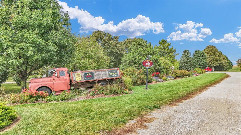 More Photos Of 1356 County Road 2900 N, Rantoul Specialty For Sale