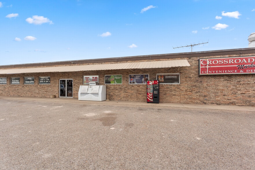 More Photos Of 101 E Commercial St, Miami General Retail For Sale