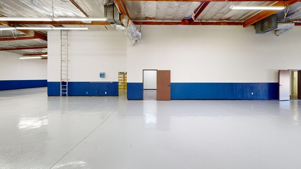 More Photos Of 13722 S Harvard Pl, Gardena Industrial For Lease