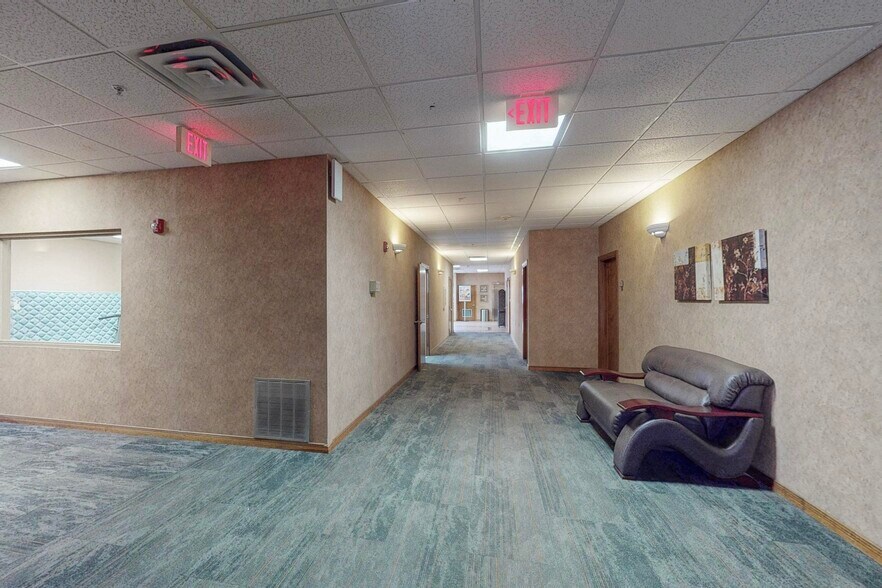 More Photos Of 5640 E Paisano Dr, El Paso Hotel For Sale
