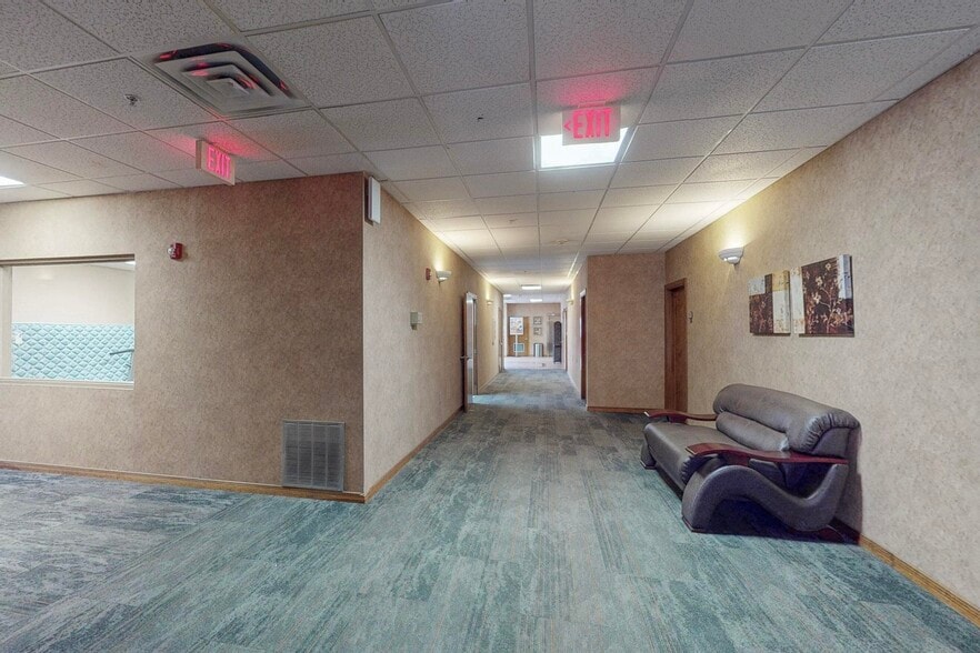 More Photos Of 5646 Paisano Dr, El Paso Hotel For Sale