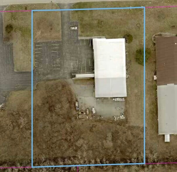 More Photos Of 3505 Cooper Dr, Elkhart Warehouse For Lease