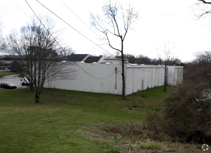 More Photos Of 1139 Phoenixville Pike, West Chester Warehouse For Lease