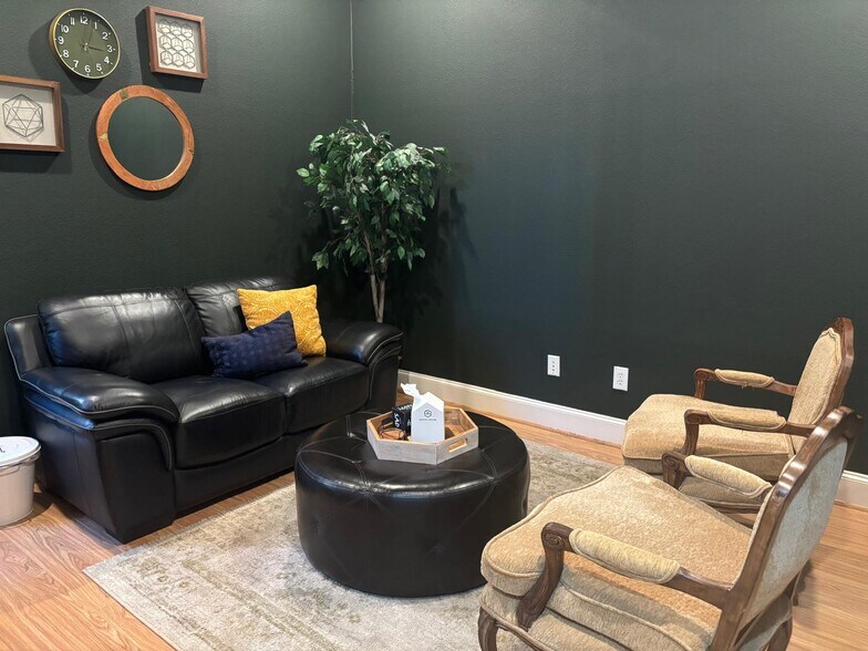 More Photos Of 1806 Snake River Rd, Katy Medical For Sale