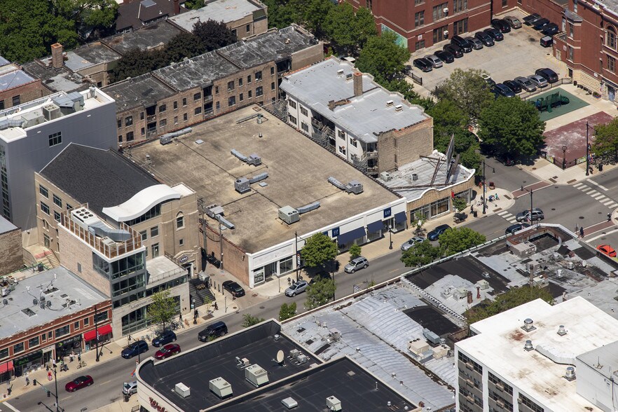 More Photos Of 3214-3218 N Broadway St, Chicago Storefront Retail Office For Lease