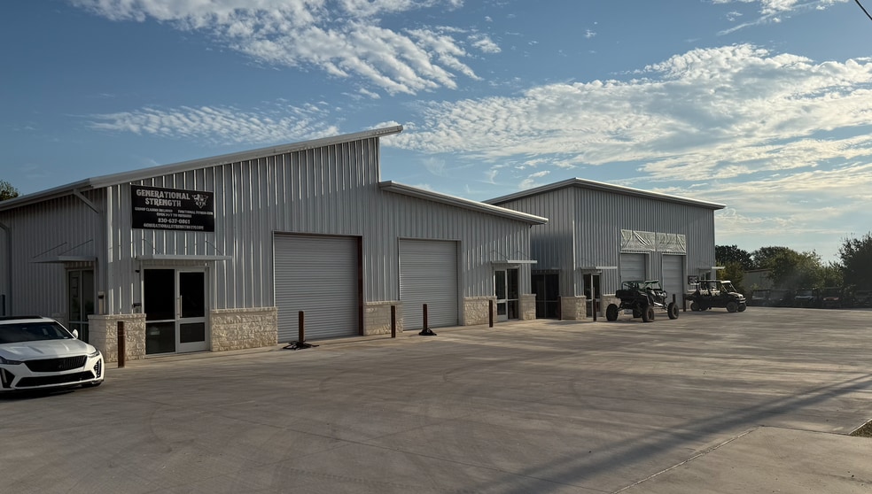 More Photos Of 1730 Farm to Market 1431, Marble Falls Warehouse For Lease