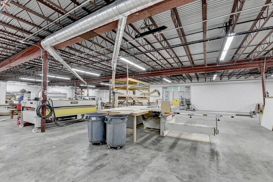 More Photos Of 4784 Cantrell Rd, Flowery Branch Warehouse For Sale