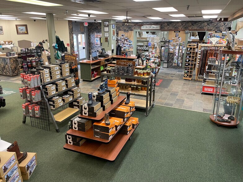 More Photos Of 1526 Rumsey Ave, Cody Freestanding For Sale