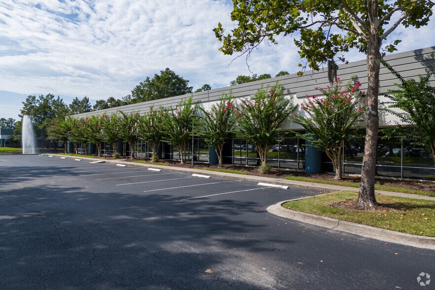 More Photos Of 3728 Philips Hwy, Jacksonville Unknown For Lease