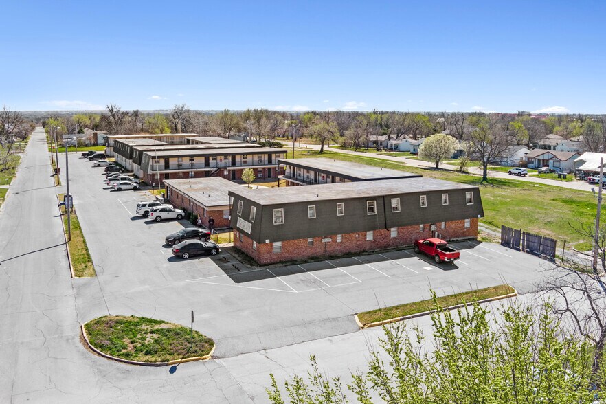 Primary Photo Of 1314 NW Irwin Ave, Lawton Multifamily For Sale